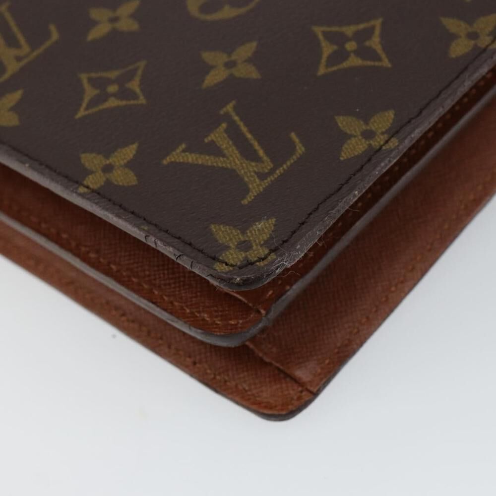 Louis Vuitton Shoulder Bags
