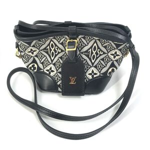 Louis Vuitton Shoulder Bags