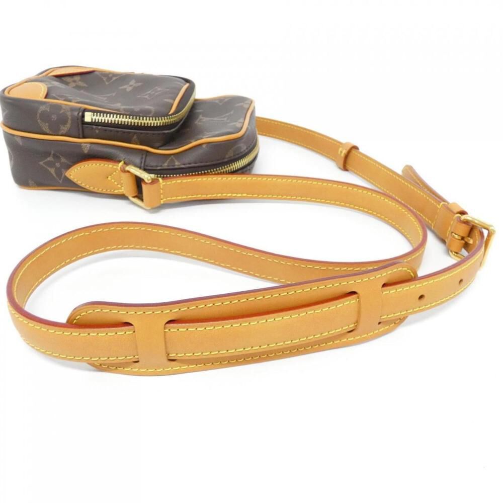 Louis Vuitton Shoulder Bags