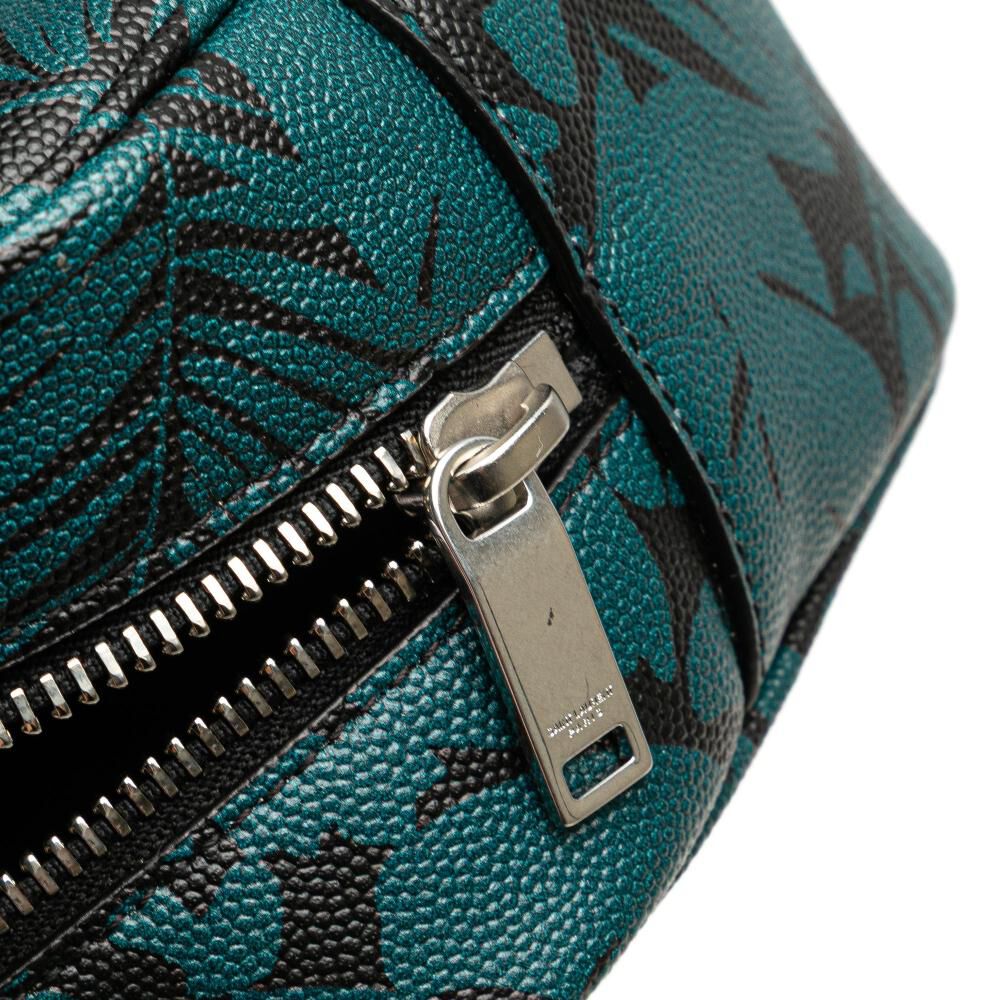 Yves Saint Laurent Pouch