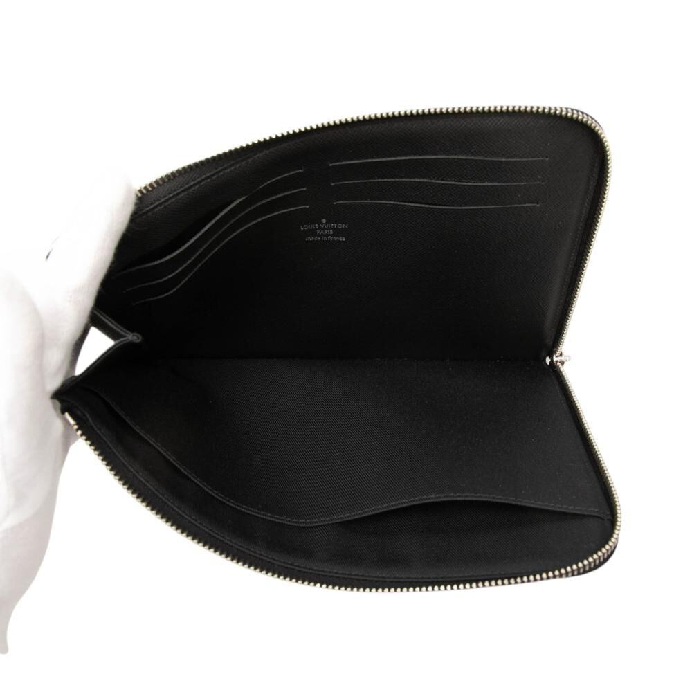 Louis Vuitton Clutch