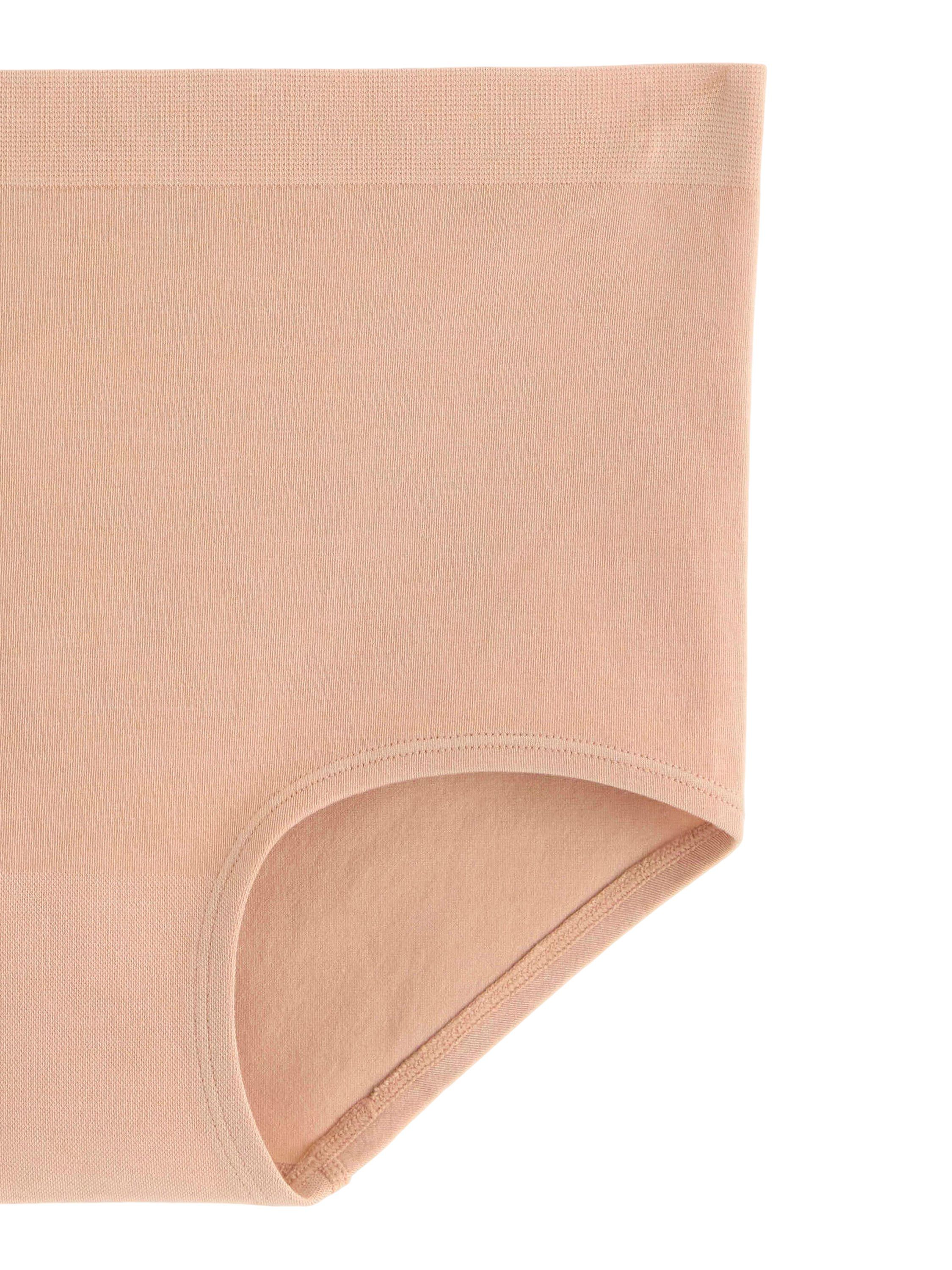 Trosor med h&ouml;g midja utan s&ouml;mmar