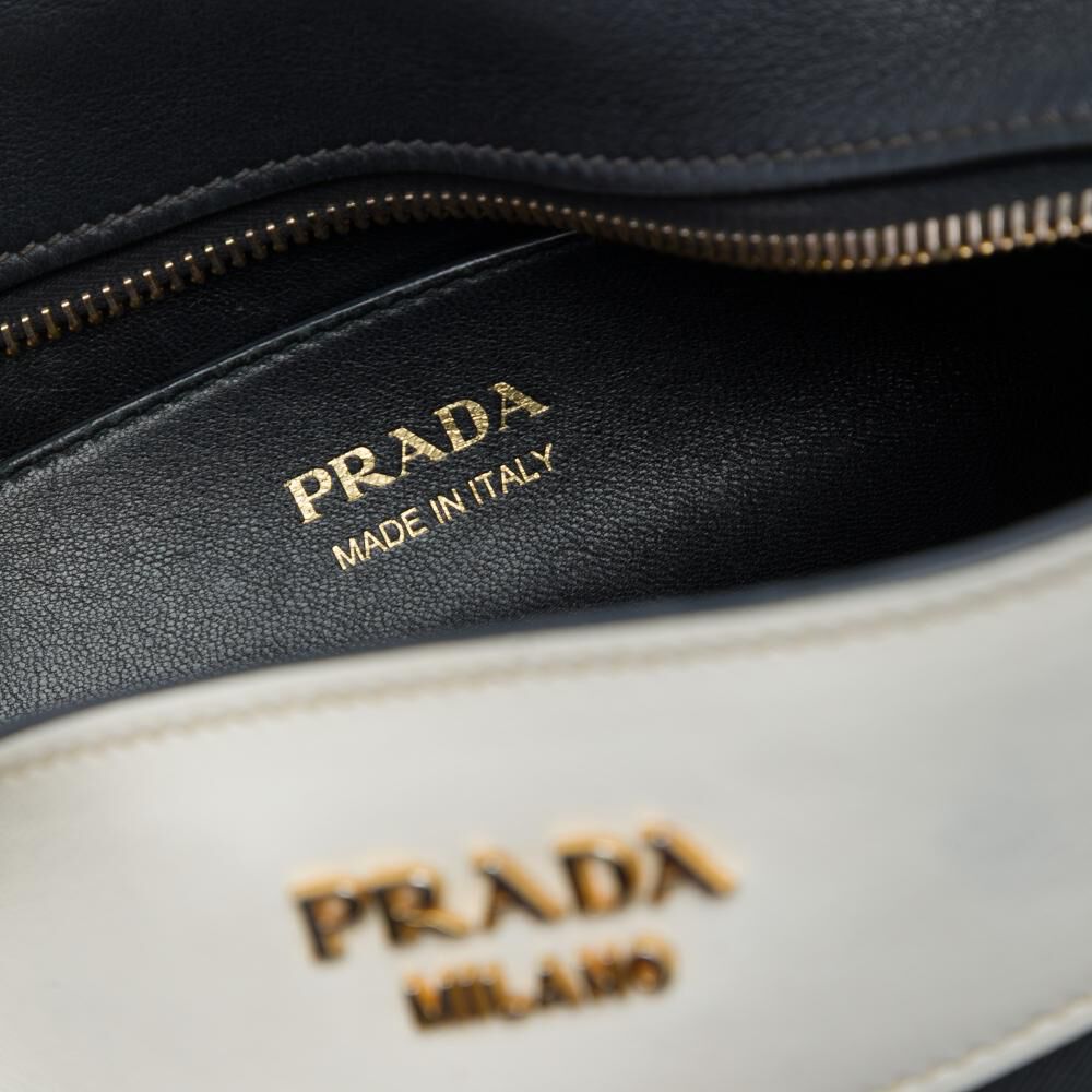 Prada Esplanade
