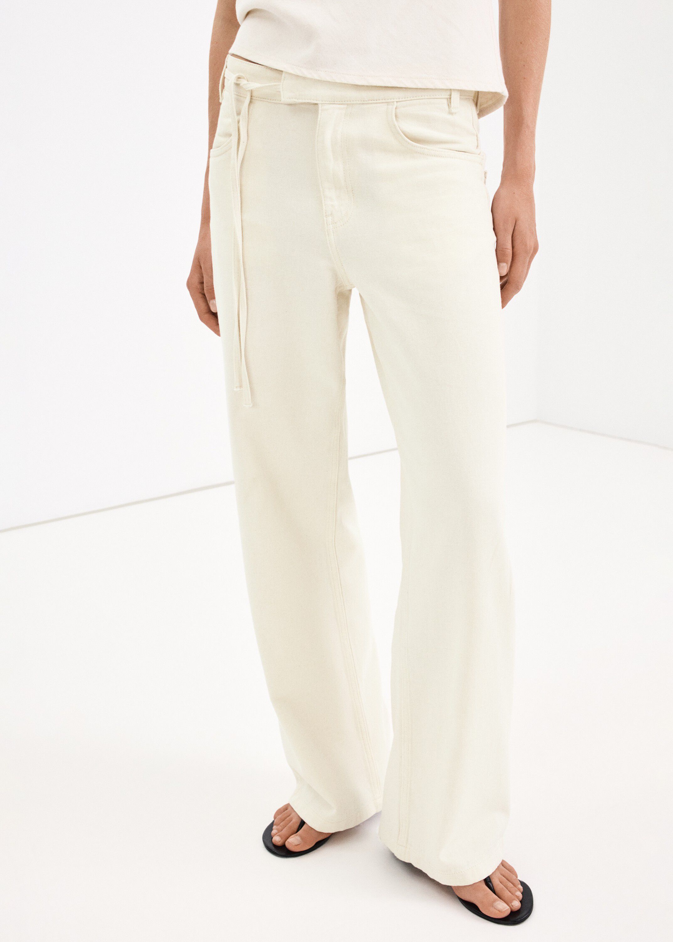 Low-rise tie jeans