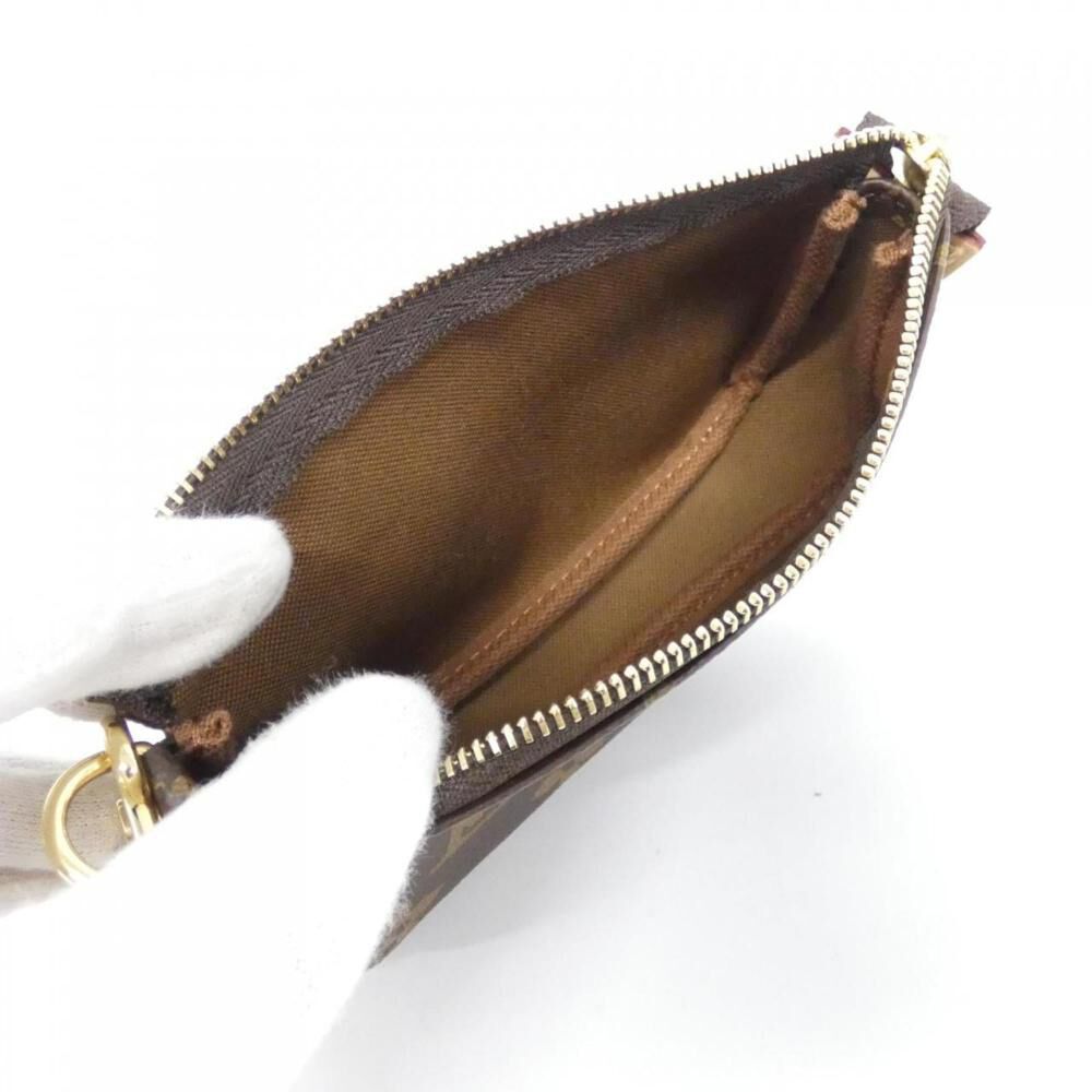 Louis Vuitton Clutch