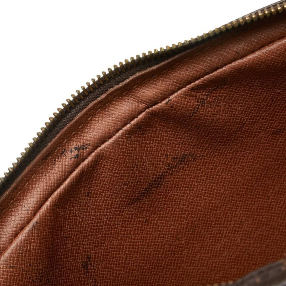 Louis Vuitton Clutch