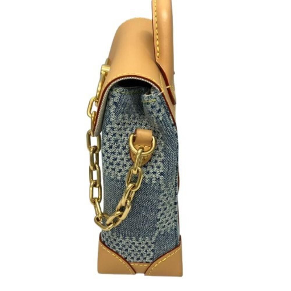 Louis Vuitton Shoulder Bags