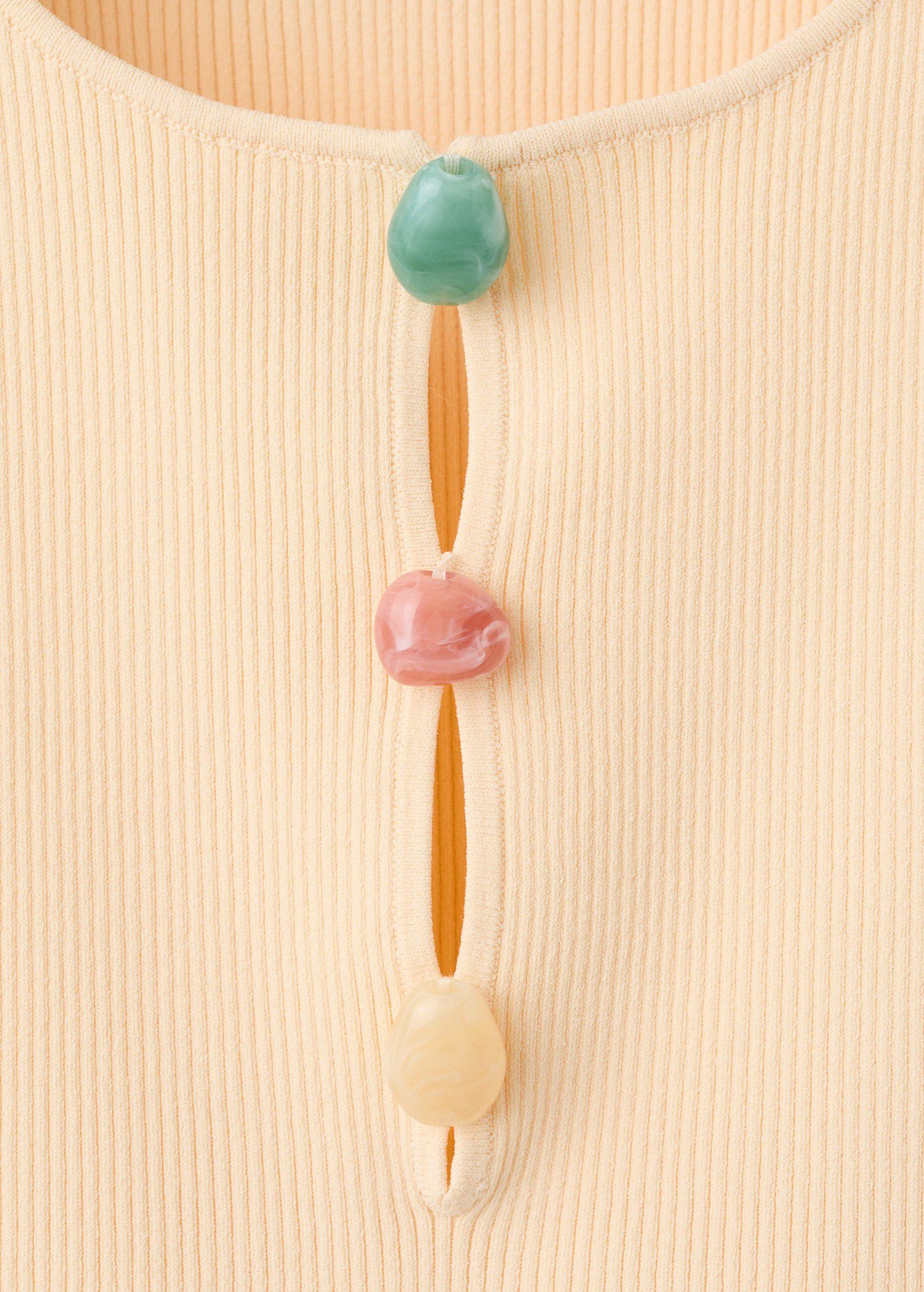 Ribbed top with beads