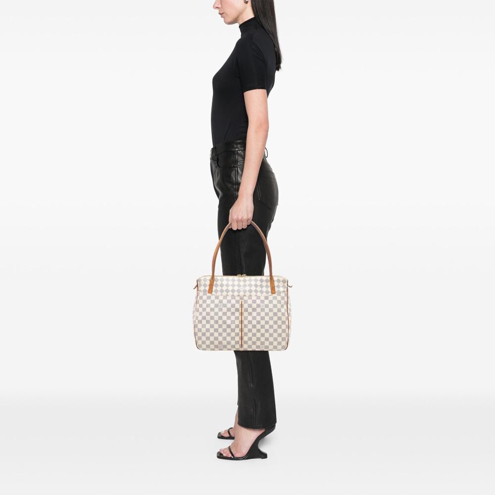 Louis Vuitton Figari