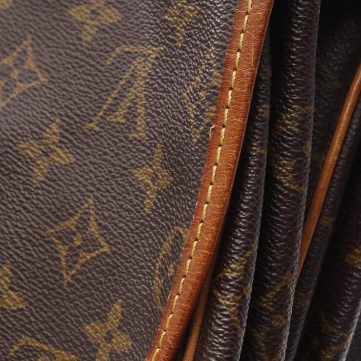 Louis Vuitton Saumur