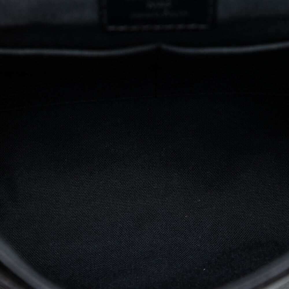 Louis Vuitton District