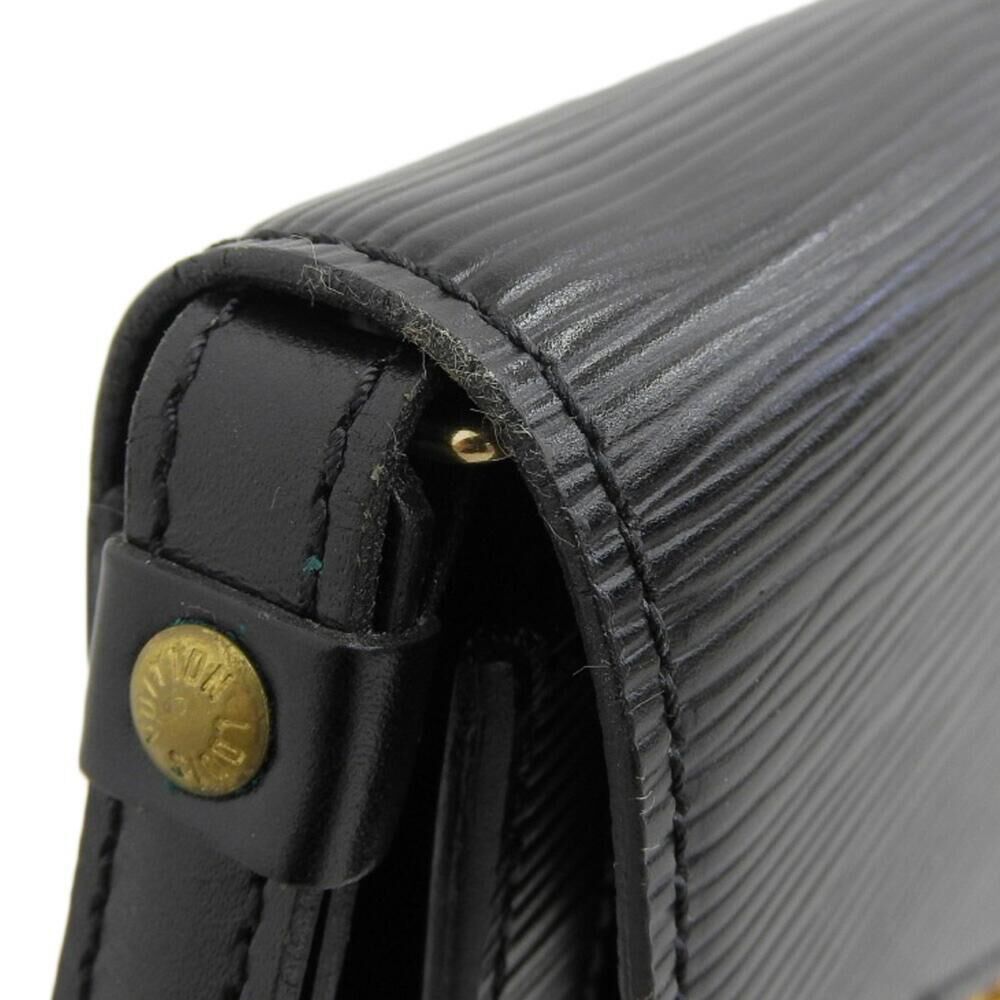 Louis Vuitton Clutch