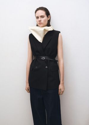 Wool blend vest with lapels