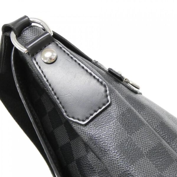 Louis Vuitton Shoulder Bags