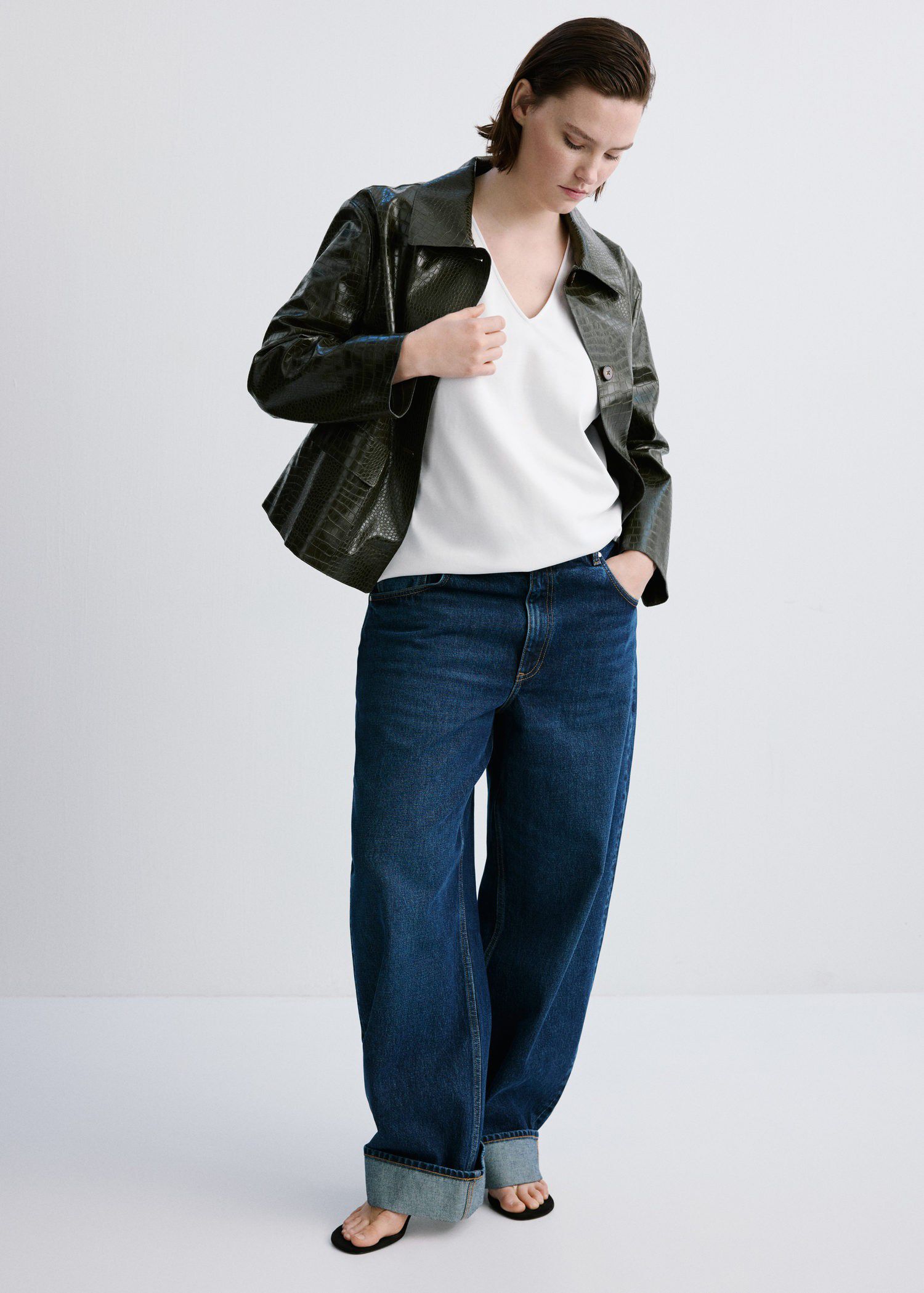 V-neck cotton T-shirt