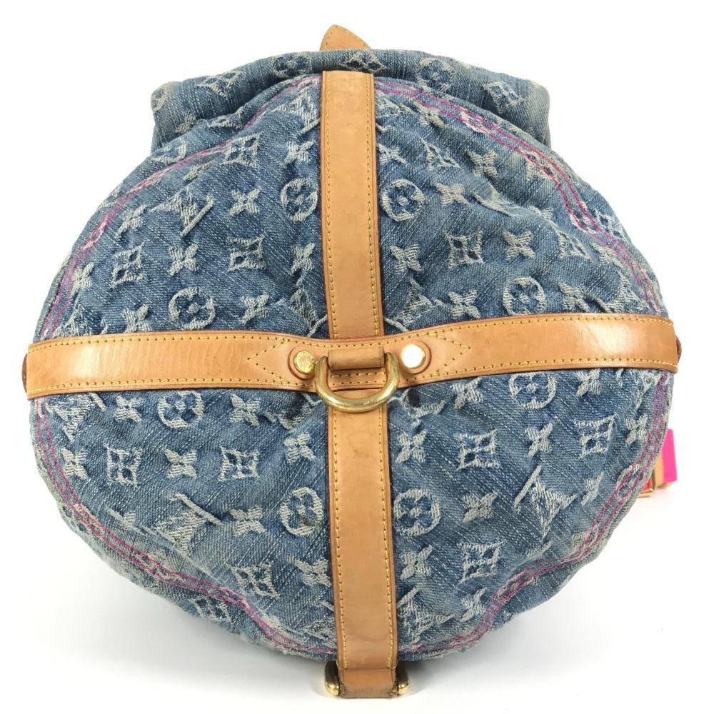 Louis Vuitton Shoulder Bags