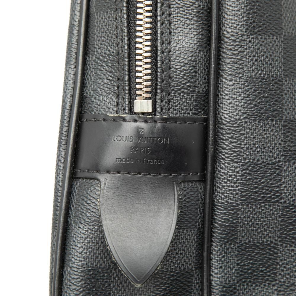 Louis Vuitton Porte Documents Voyage