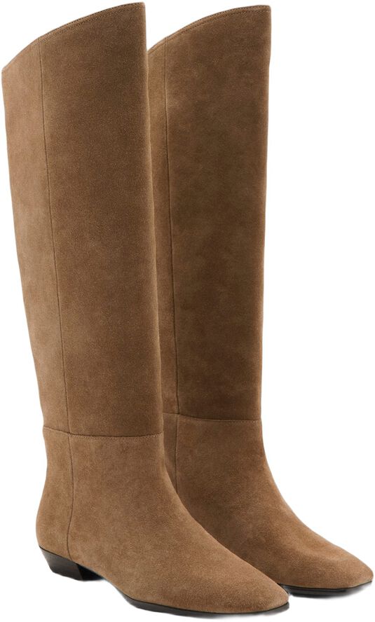 High-leg suede boots