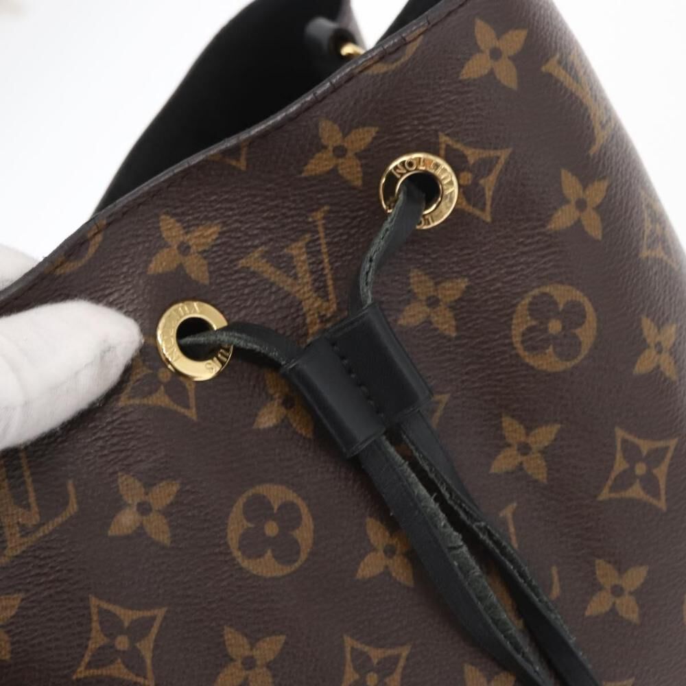 Louis Vuitton Shoulder Bags