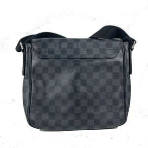 Louis Vuitton Messenger