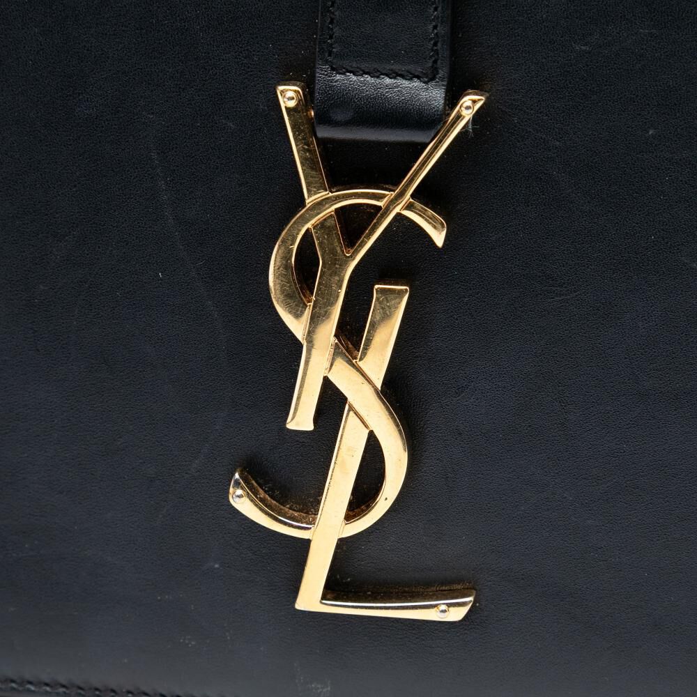 Yves Saint Laurent Shoulder Bag