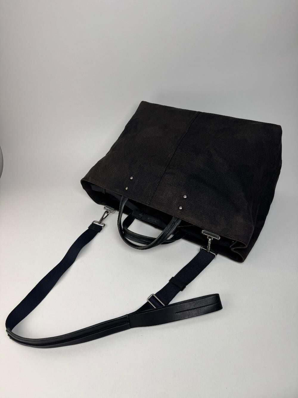 Yves Saint Laurent Tote