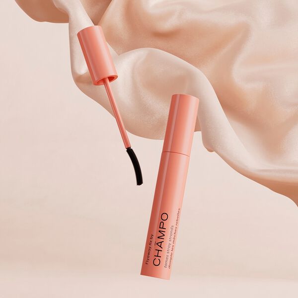 Flyaway fix - styling av ostyrigt hår