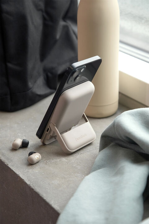 toCHARGE GO In-ear hörlurar, trådlös laddning och powerbank