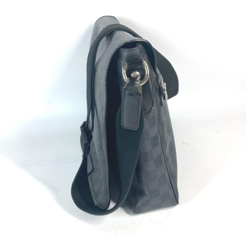 Louis Vuitton Messenger