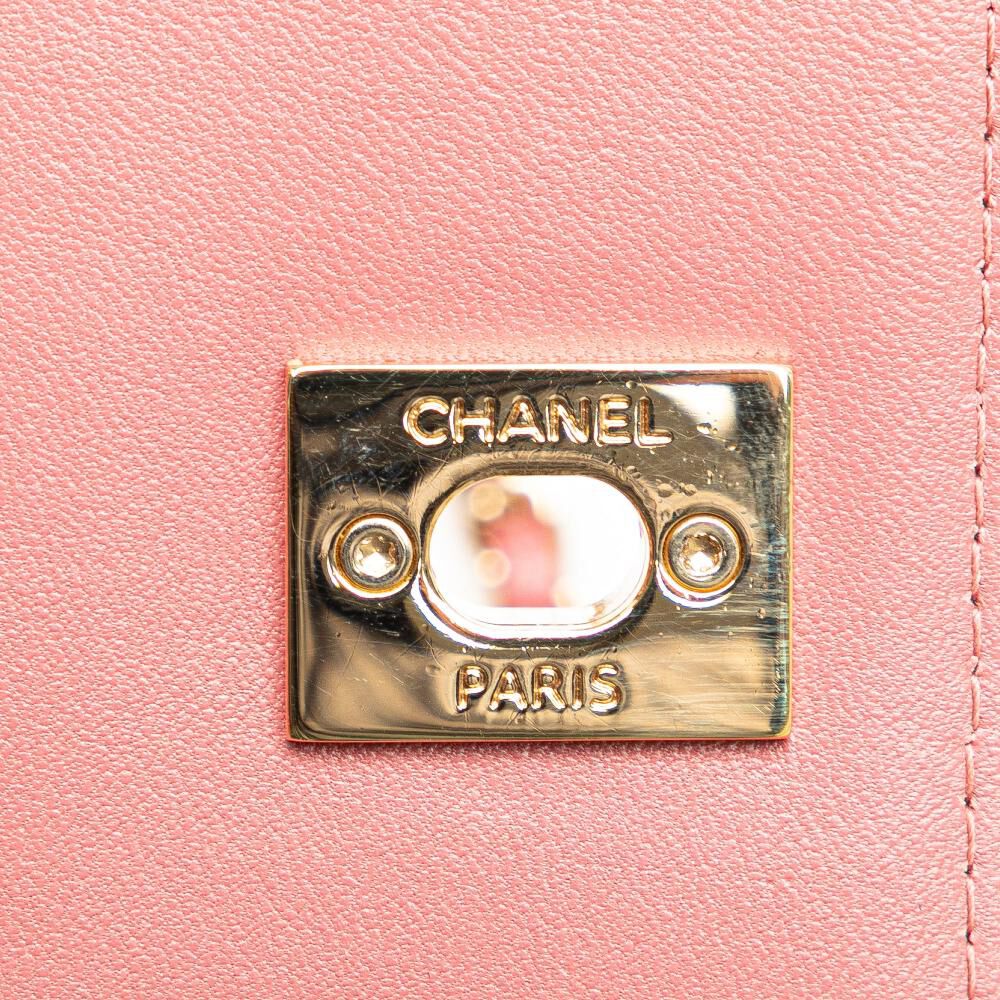 Chanel Wallet On Chain