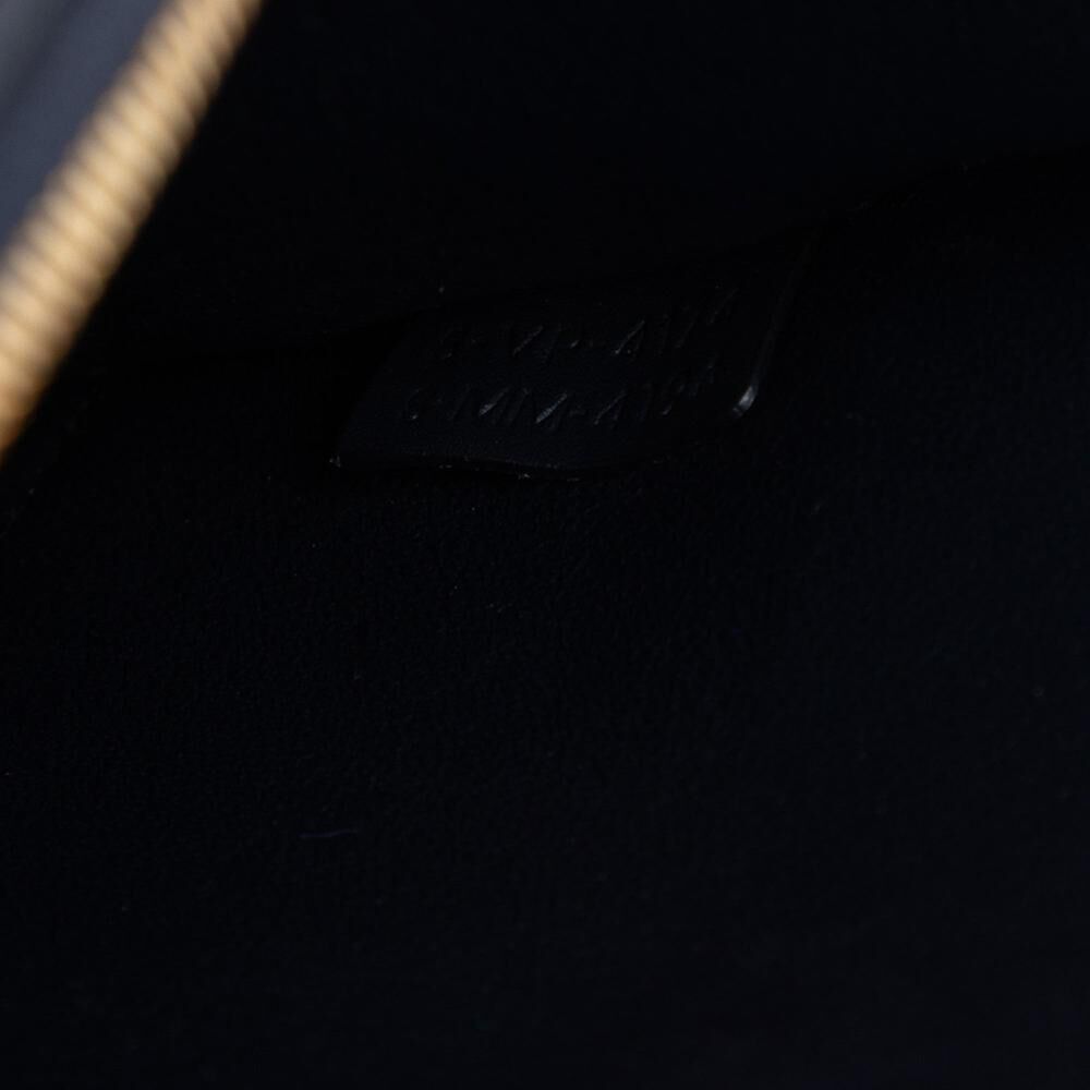 C&eacute;line Trapeze