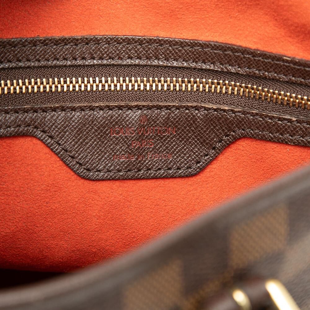 Louis Vuitton Marais