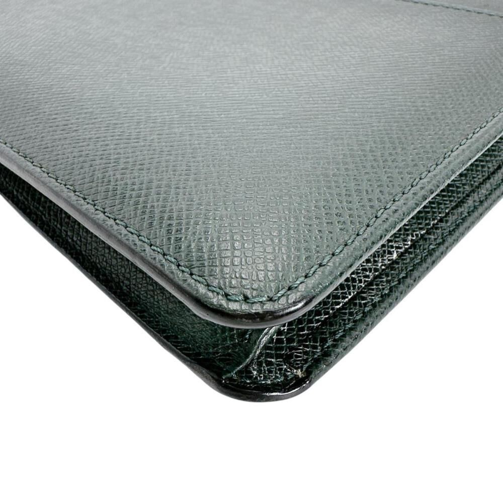 Louis Vuitton Clutch