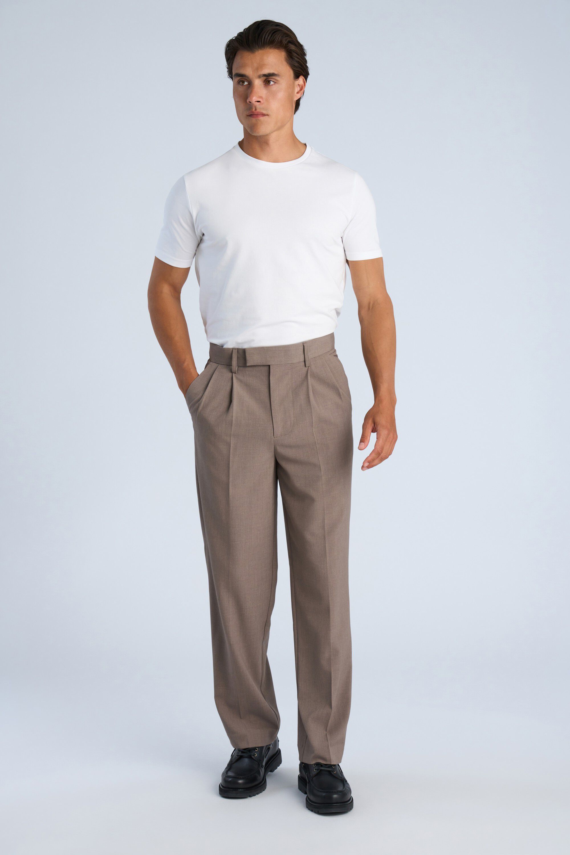 Relaxed pleated formal pants