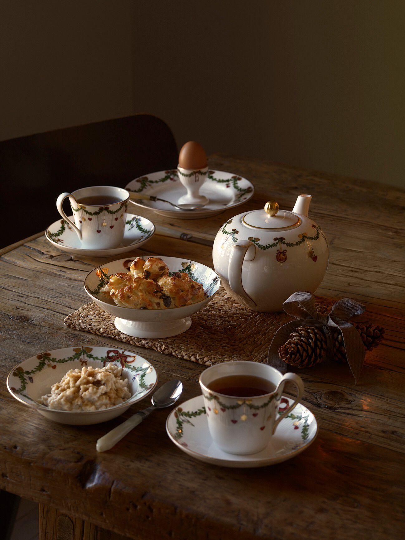 Star Fluted Christmas 17 cm djup tallrik