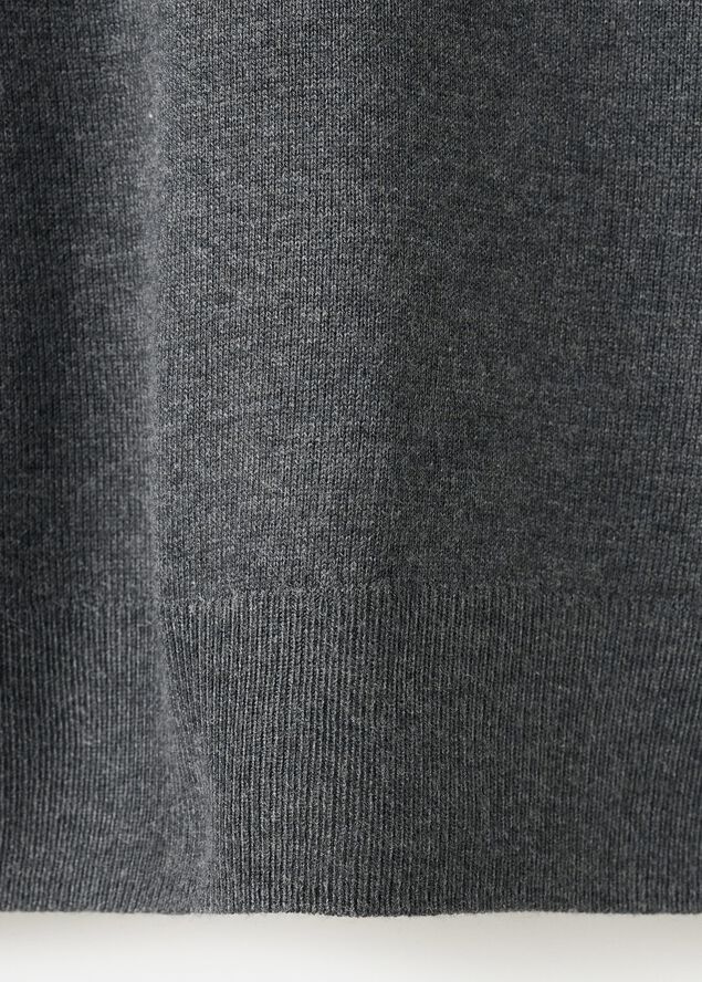 Fine-knit crew-neck sweater