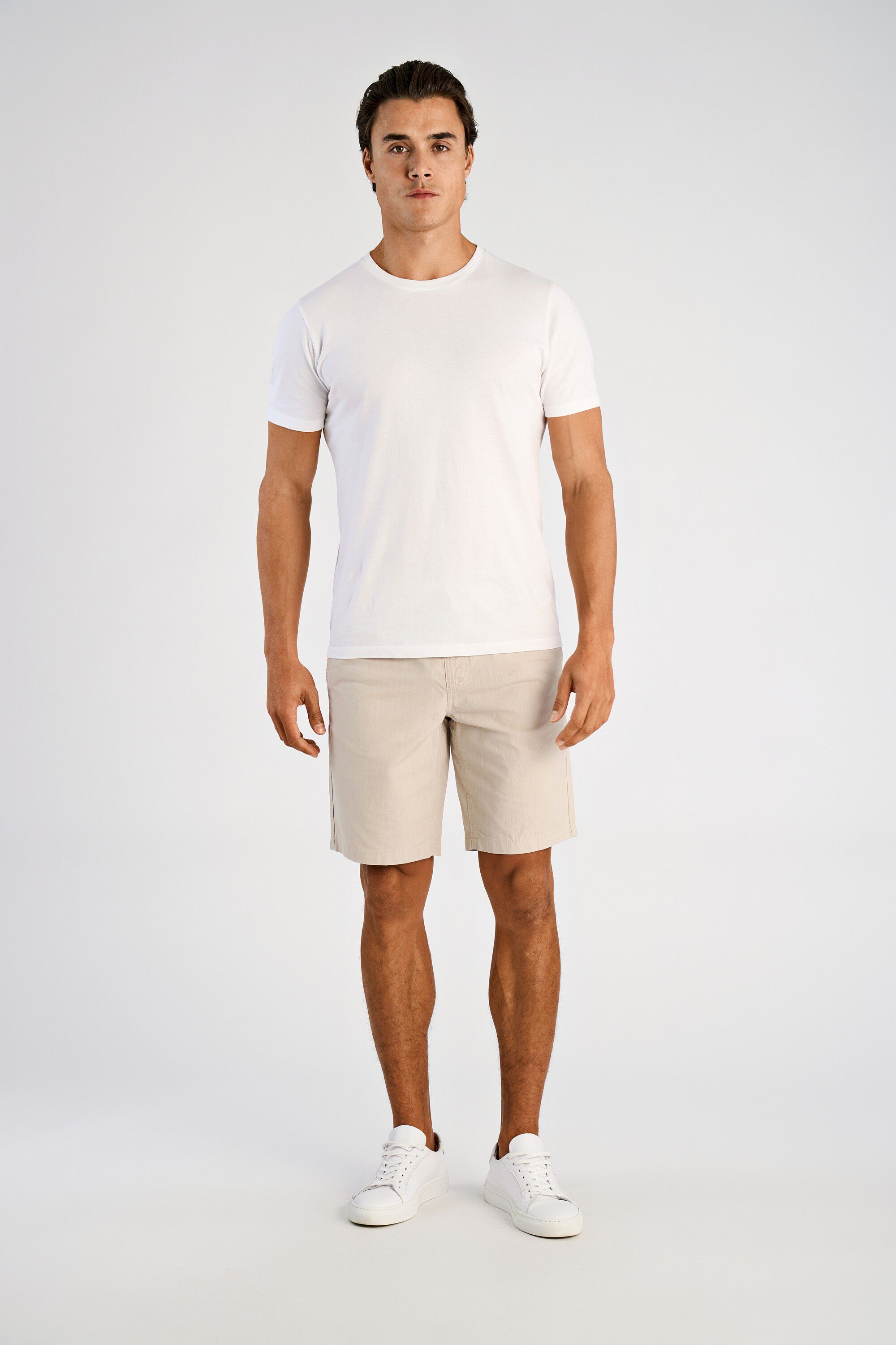 Elastic waist shorts