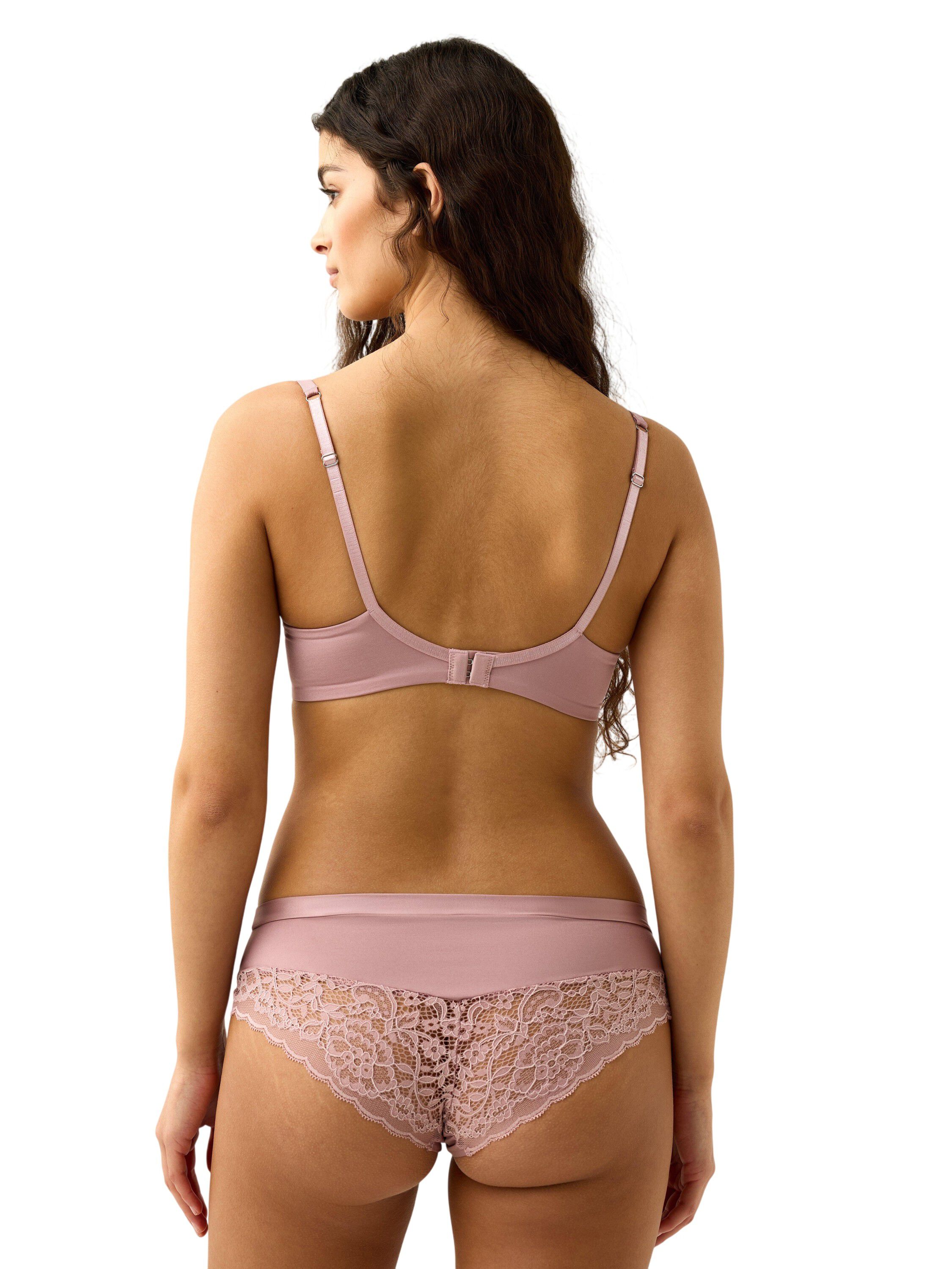 Brasilianske trusser med gennemsigt