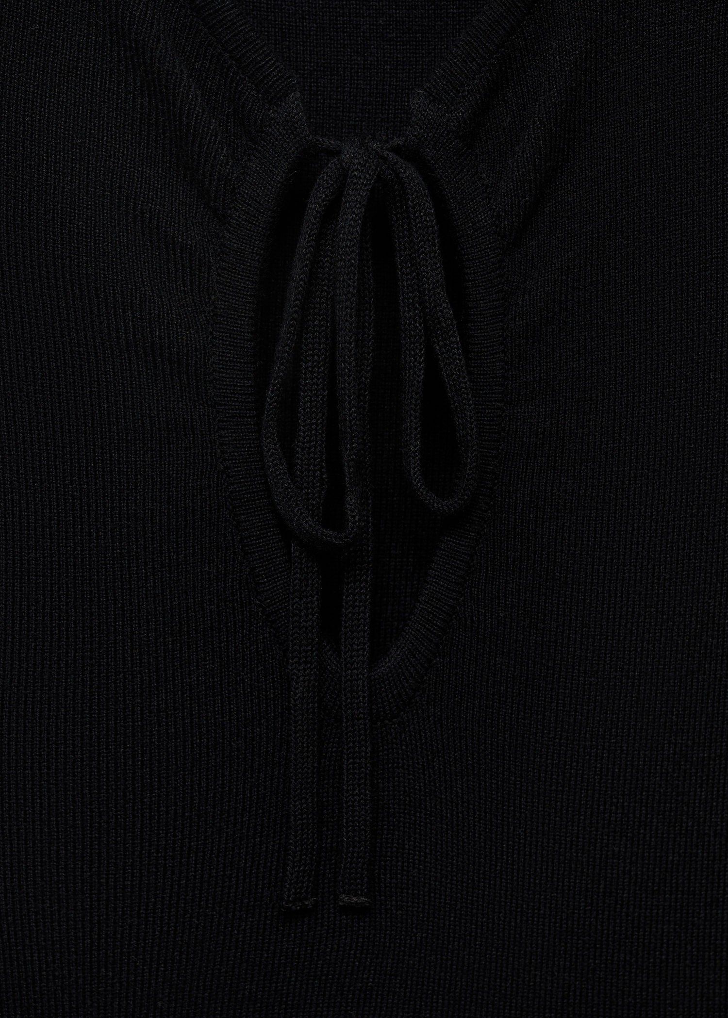 Knitted dress with bow neckline