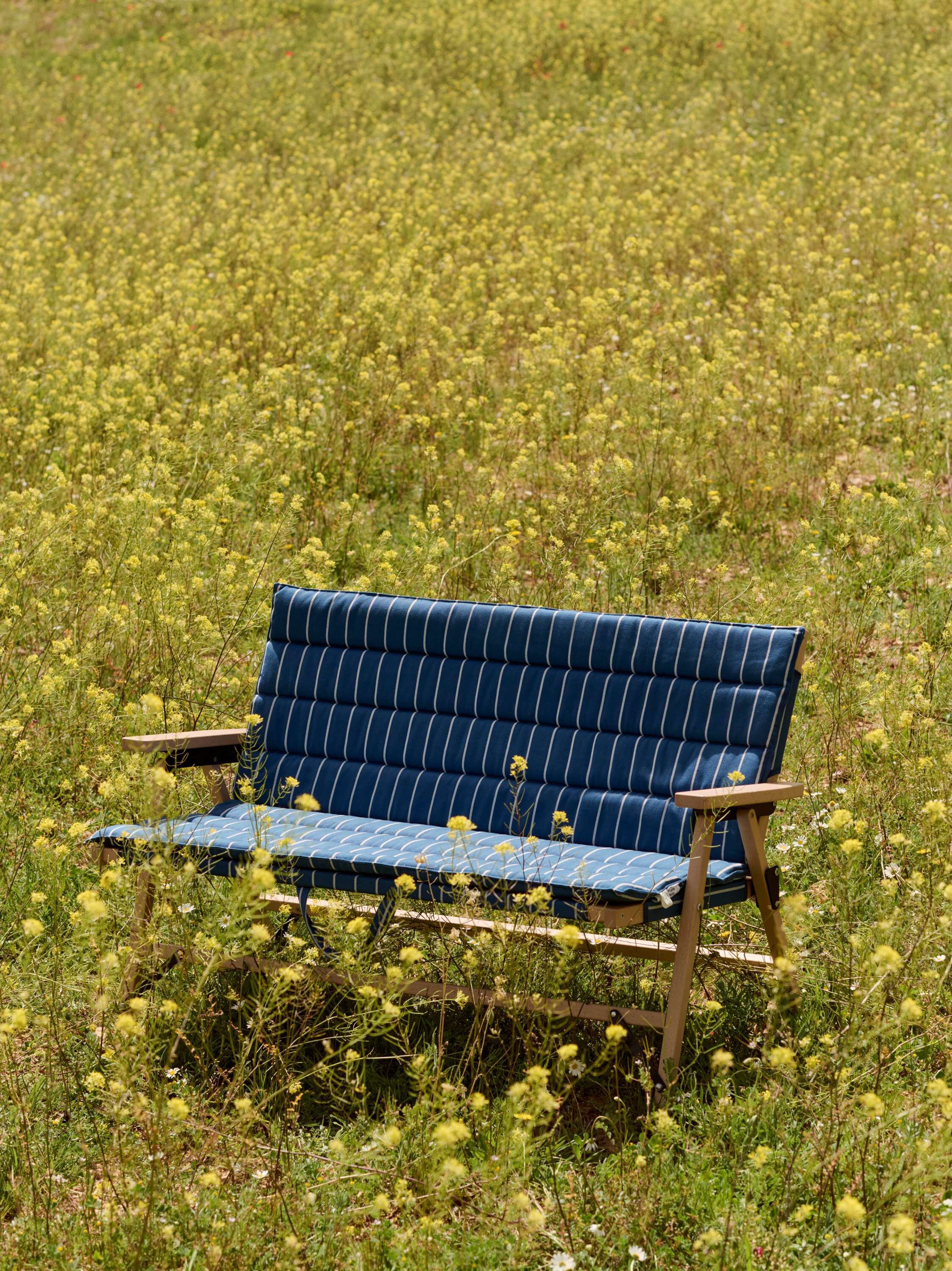 Outdoor Market Sofa Cushion - Blue with beige stripe -