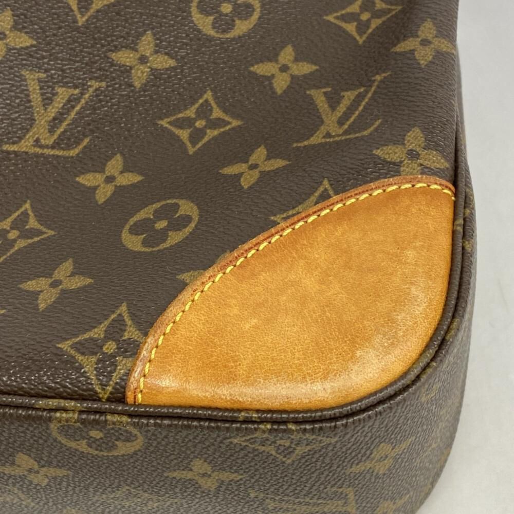 Louis Vuitton Shoulder Bags