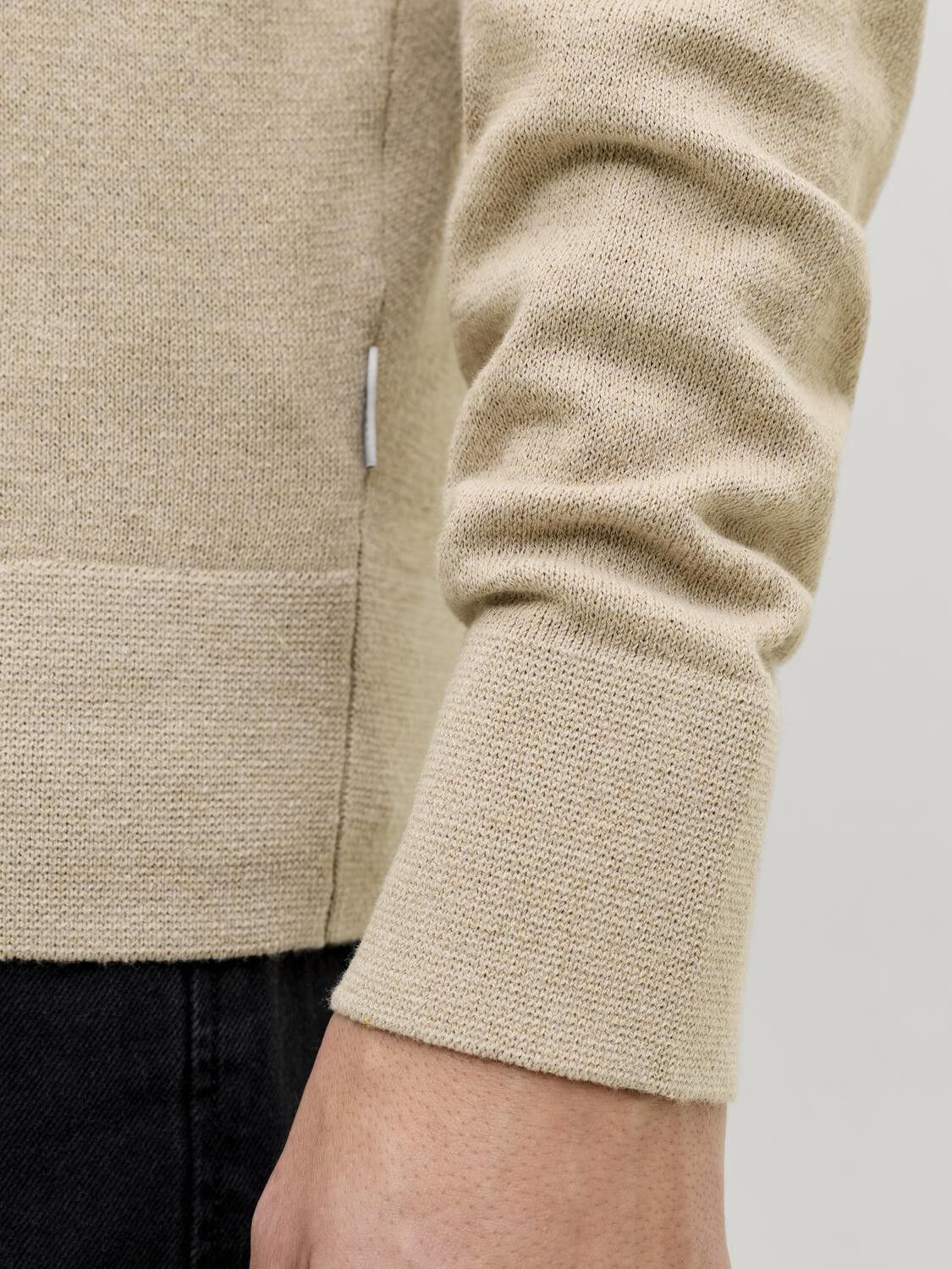 JREBBEATON KNIT HALF ZIP