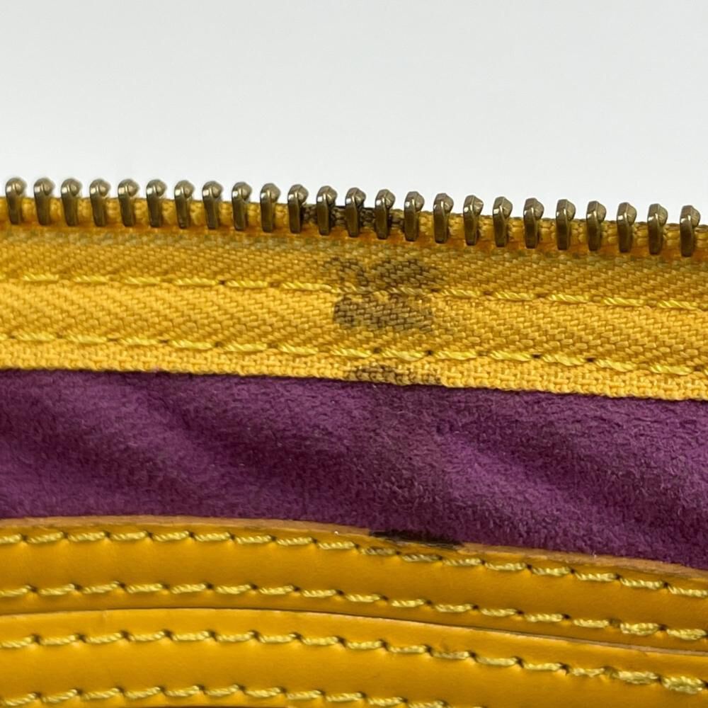 Louis Vuitton Speedy