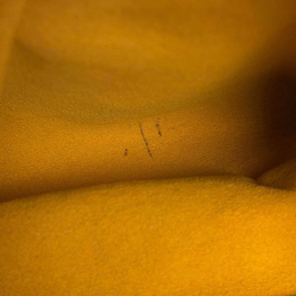 Louis Vuitton Pleaty