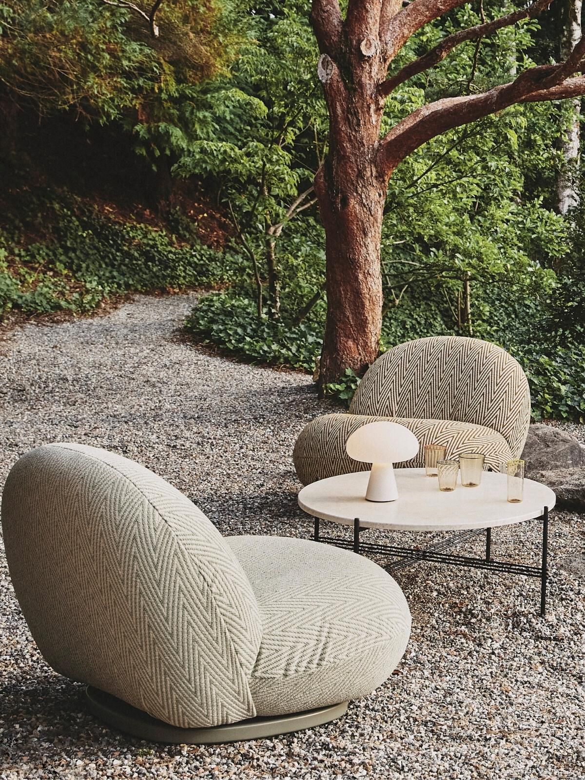 Obello Lamp (Shade: Frosted Glass, Base: Frosted Glass)