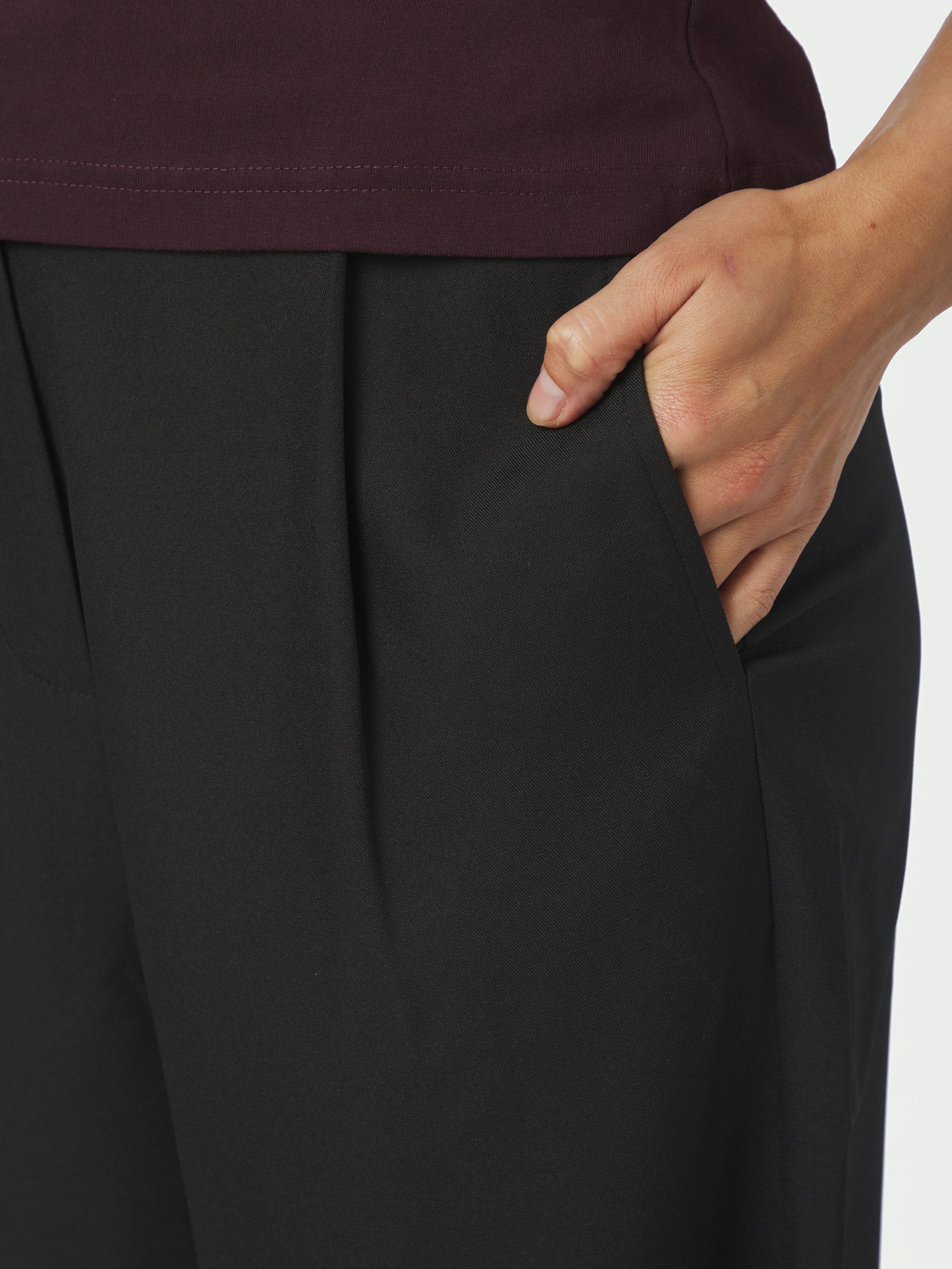Rima Solid Shorts