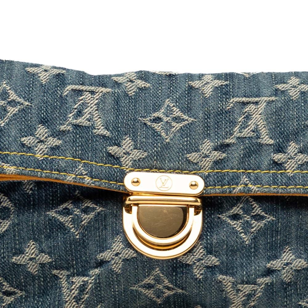 Louis Vuitton Clutch