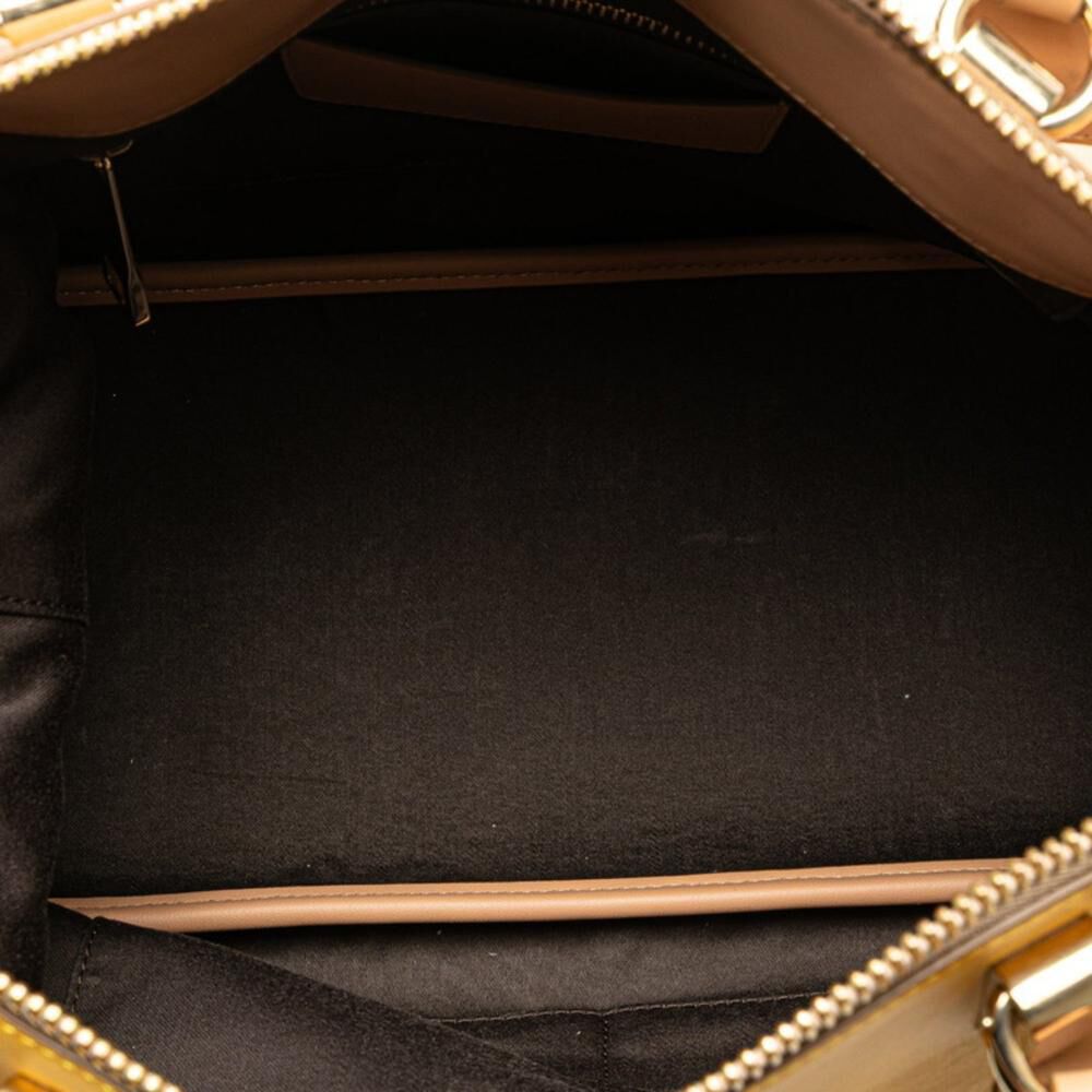 Chlo&eacute; Shoulder Bag