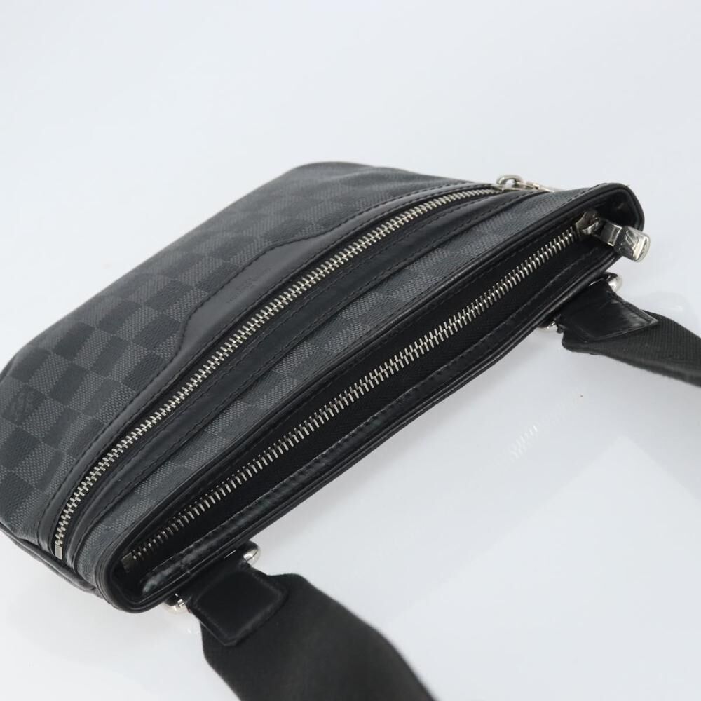Louis Vuitton Shoulder Bags