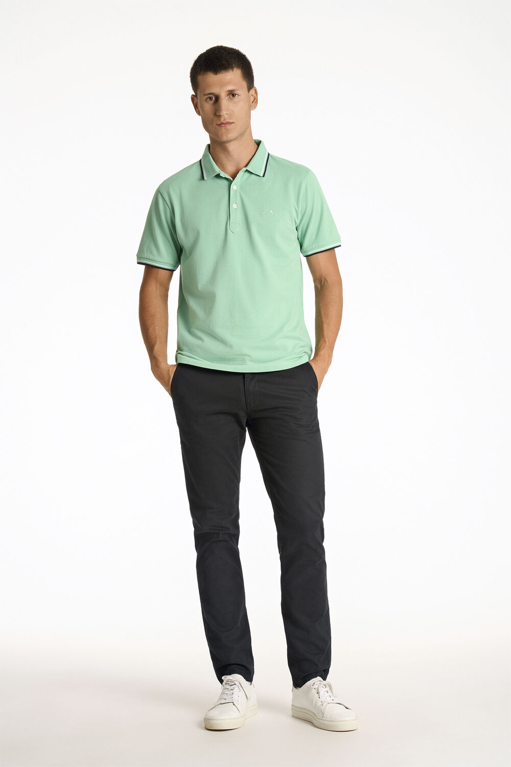 Polo shirt w. contrast piping
